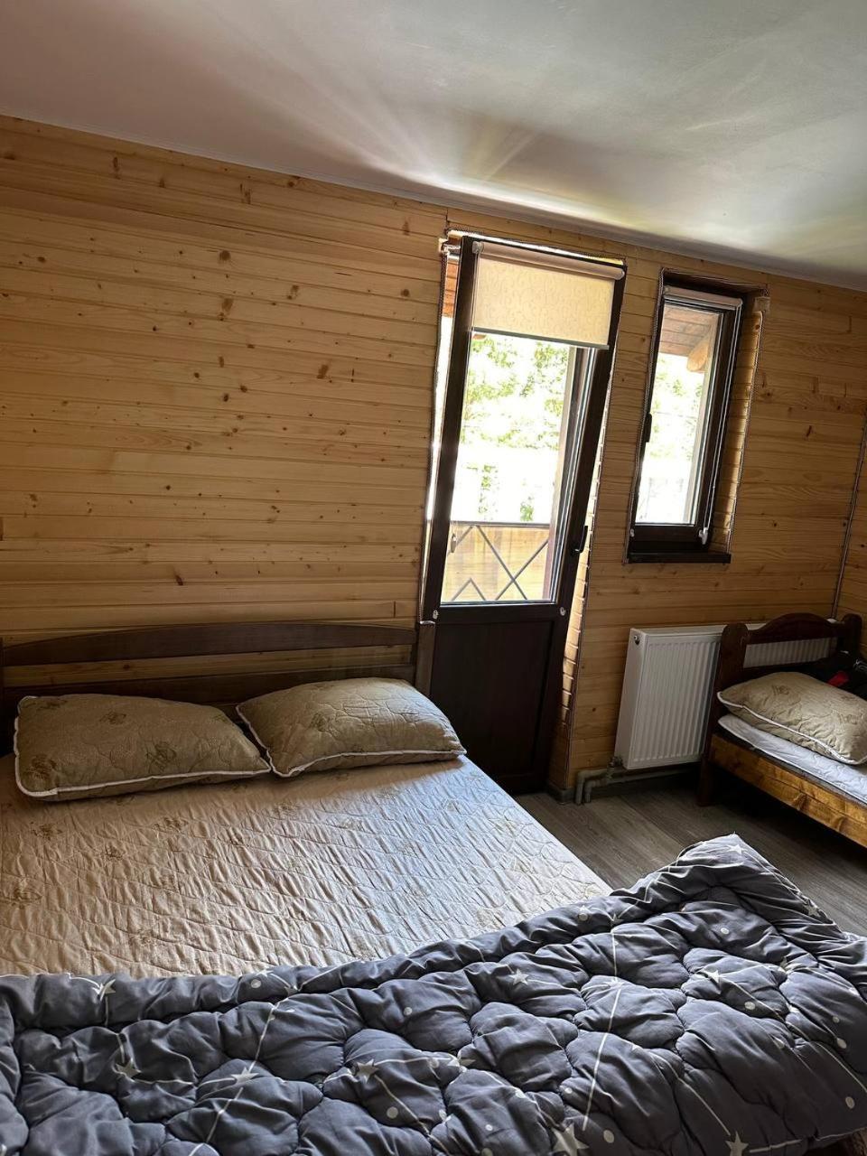 Hostal Лемгора Vorokhta Exterior foto